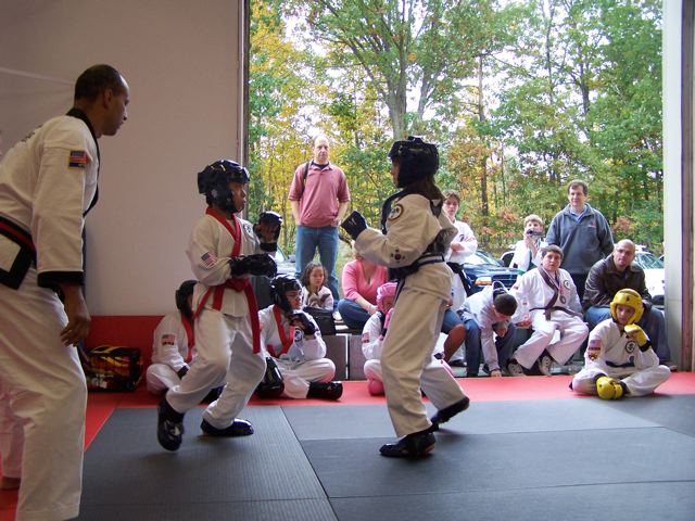 image045